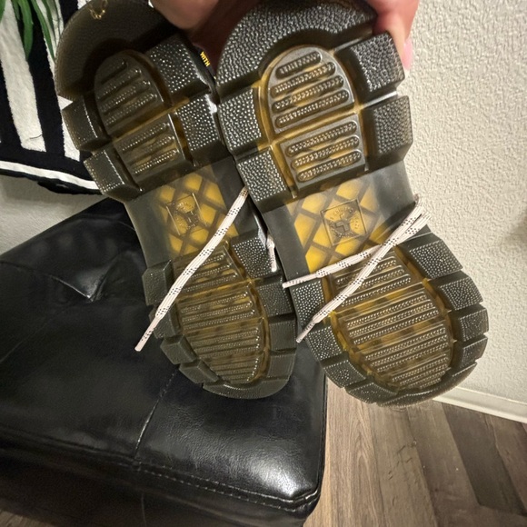 Doc Martin boots new! - Picture 7 of 7